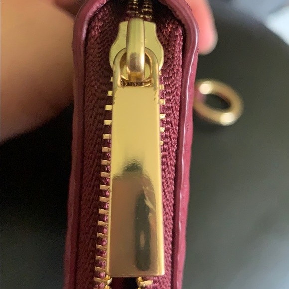 Tory Burch card holder with key chain - Picture 3 of 4